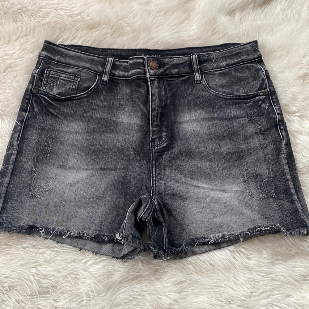 Judy blue shorts